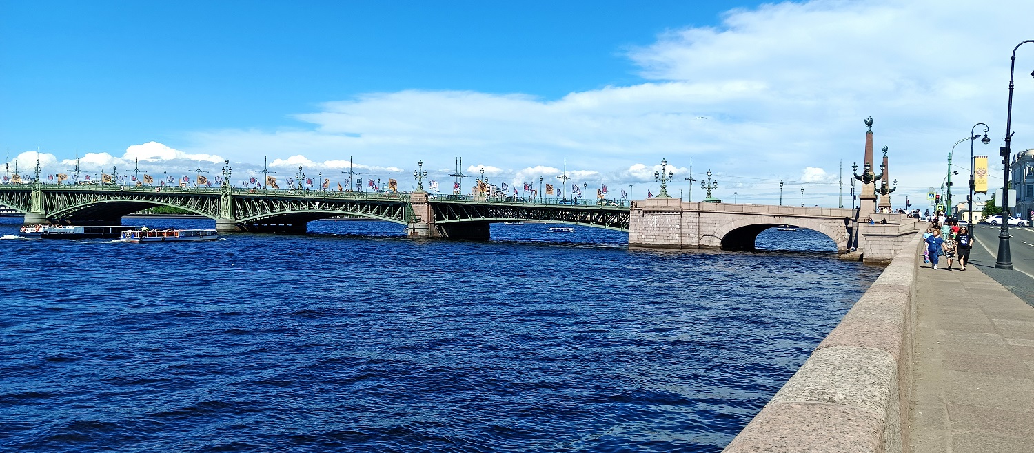 Троицкий мост