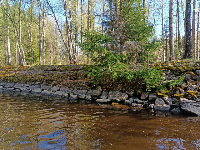 водные прогулки к шлюзу Лавола